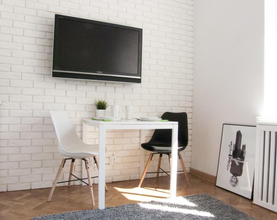 Studio In Heart Of وارسو المظهر الخارجي الصورة